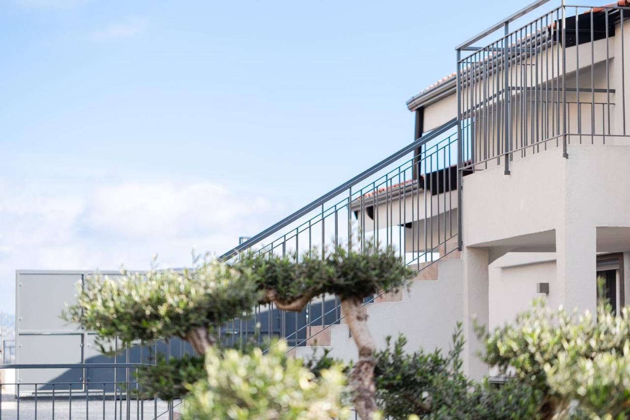 Villa La Matta Apartments And Luxury Suites 圣雷默 外观 照片