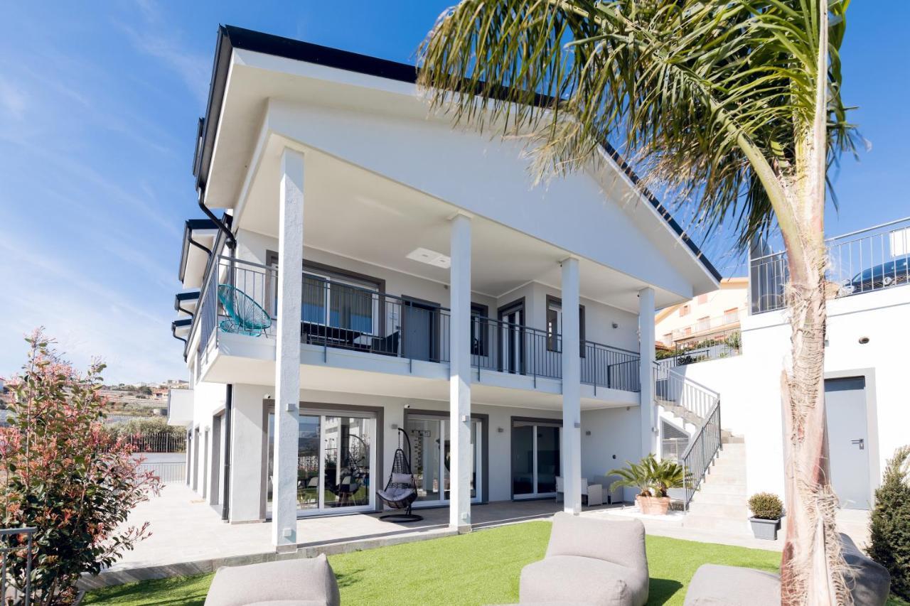 Villa La Matta Apartments And Luxury Suites 圣雷默 外观 照片